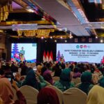 Istri Wapres Selvi Ananda Ajak Anak Muda Jadi Perajin Tenun dan Batik